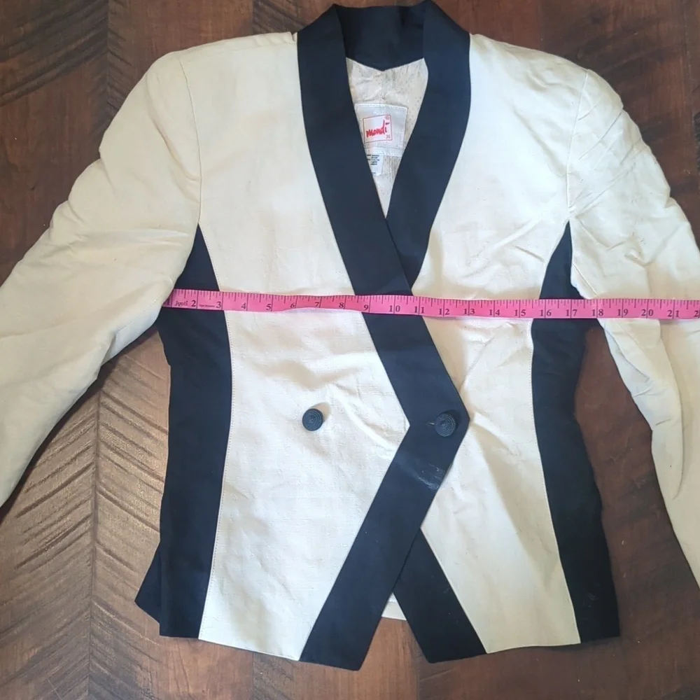 Mondi Black and Cream‎ Geometric Skirt Suit, EU 36